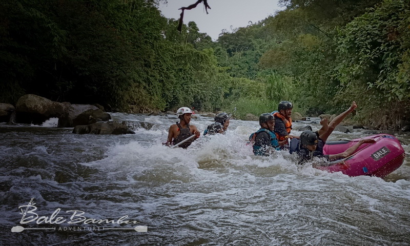 Harga Paket Rafting Sungai Ciwidey Bandung