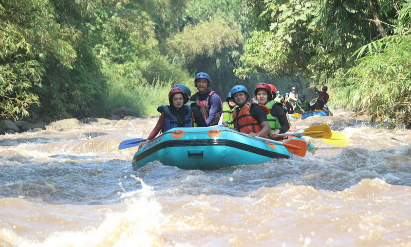 Rafting Bandung sungai Cisangkuy 